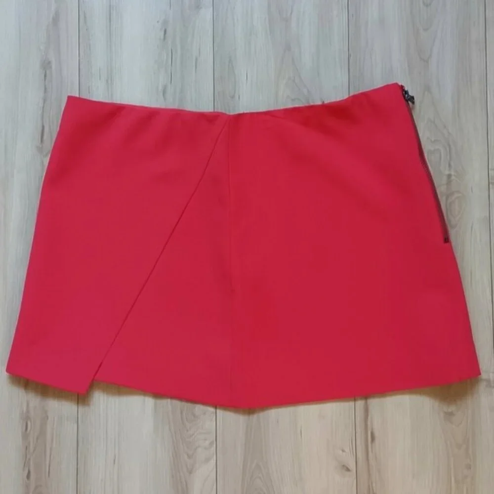 Alice + Olivia Shaylee Mini Skirt Poppy Red 6 - Picture 5 of 13